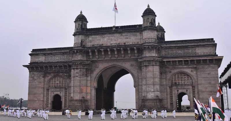 चेतक आणि सी-किंग हेलिकॉप् चेतक आणि सी-किंग हेलिकॉप्