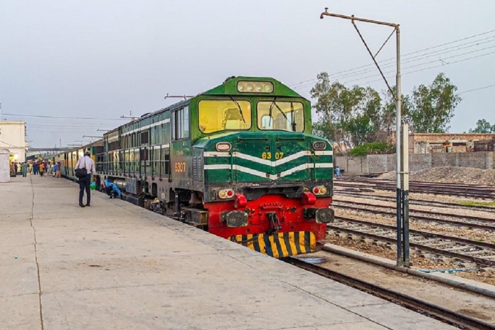 railway service in Pakistan
