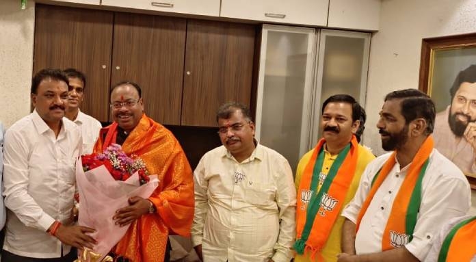 BJP President At Shivsena Dombivali Shakha 