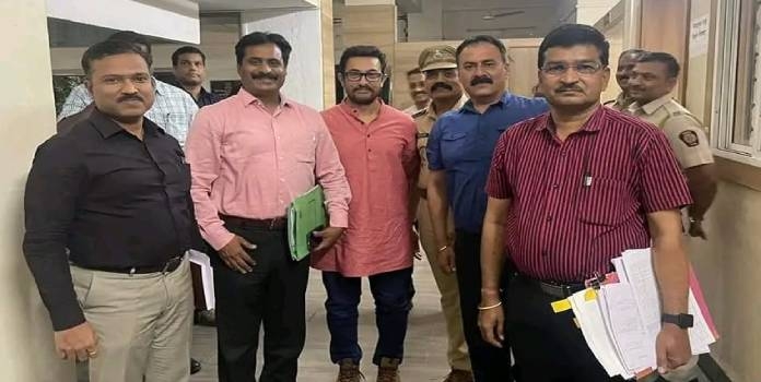actor-amir-khan-came-to-pimpri-chinchwad-police-commissionerate