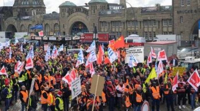 biggest-strike-of-a-decade-25-lakh-workers-strike-in-germany-rail-air-traffic-halted