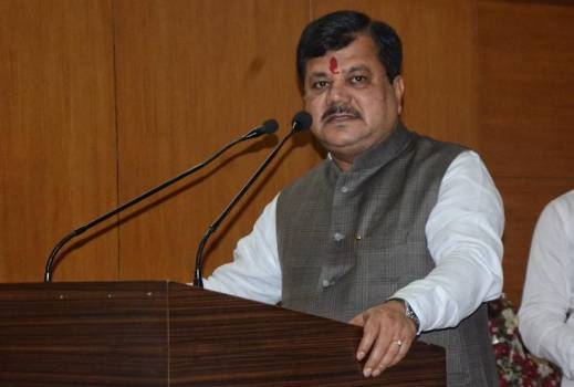 bjp-leader-pravin-darekar-chairman-of-mumbai-bank