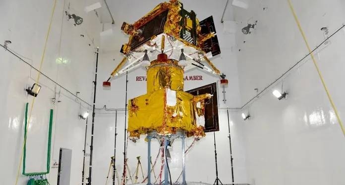 know-all-about-chandrayaan-3-when-it-will-be-launched-landing-date-on-moon-isro