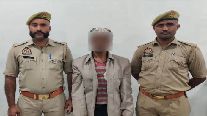 up-hapur-anwar-arrested-for-offering-namaz-in-srichandi-temple