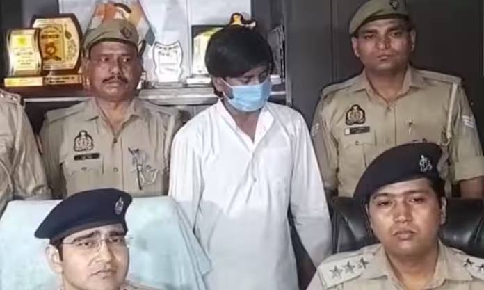 ghaziabad-police-arrest-on-cleric-who-converted-under-guise-of-online-gaming