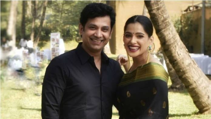 Actor Umesh Kamat And Priya Bapat 