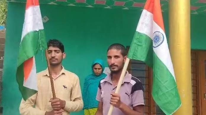 national-terrorists-hoisted-the-tricolor-in-jammu-kashmir