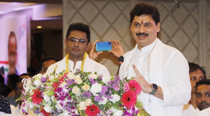 State agriculture minister Dhananjay Munde In Beed Sabha