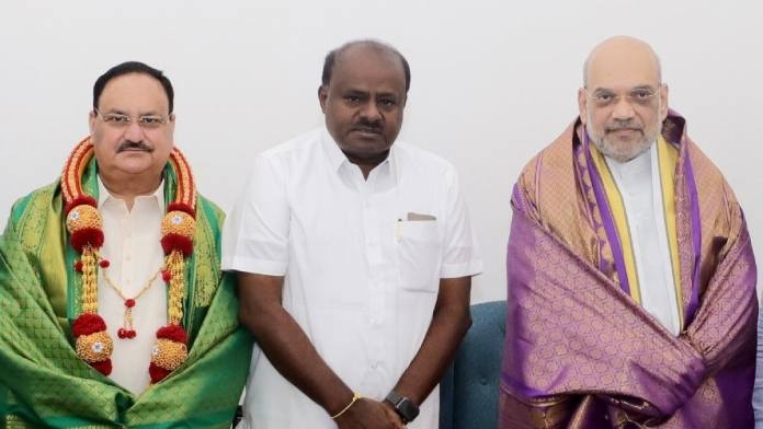 Deve Gowdas JD(S) joins NDA alliance son Kumaraswamy