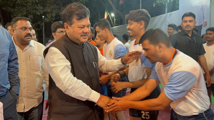 pravin darekaer