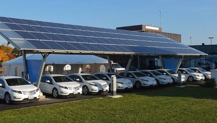 Rooftop Solar Panel solar energy to E vehicle 