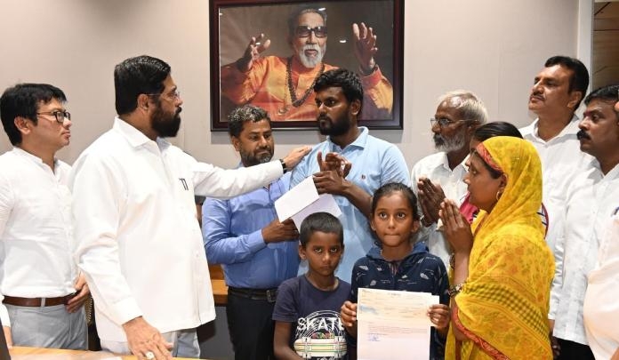 family memebers relief check cm residence thane