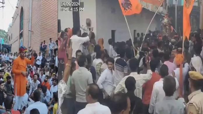 Muslim People Stone Pelting 