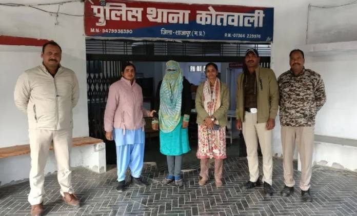 Ranu Mansuri Honeytrap