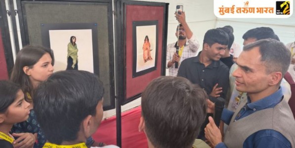 जोशी-बेडेकर महाविद्यालयात ज्येष्ठ चित्रकार एम.वी.धुरंधर यांच्या चित्रांची प्रदर्शनी