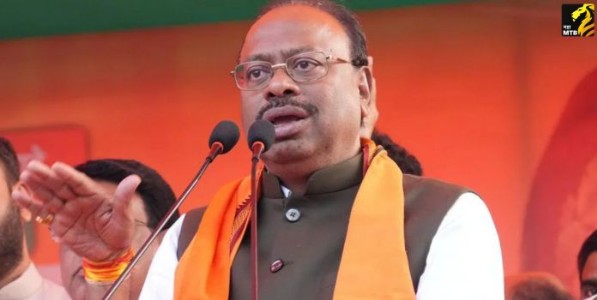 जरांगेंच्या आरोपांवर पोलिसांनी तातडीने कारवाई करावी; महसूल मंत्री चंद्रशेखर बावनकुळे यांची प्रतिक्रिया