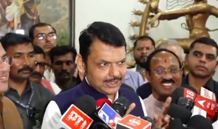 Devendra Fadanvis Sanjay Raut