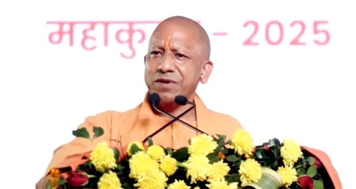 10 thousand rupees bonus to cleaning staff in Mahakumbh