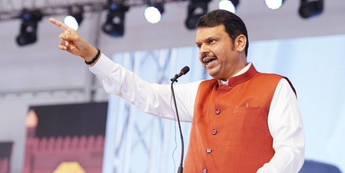 CM Devendra Fadnavis on Aurangzeb Kabar