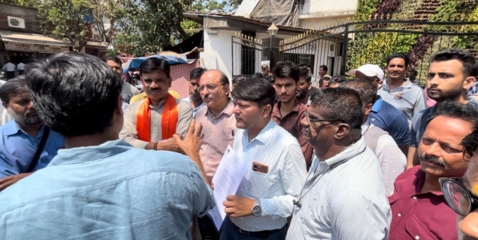 VHP Protest against Aurangzeb Kabar