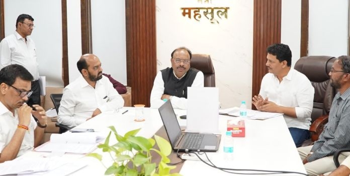 minister bawankule on Nagpur health services 