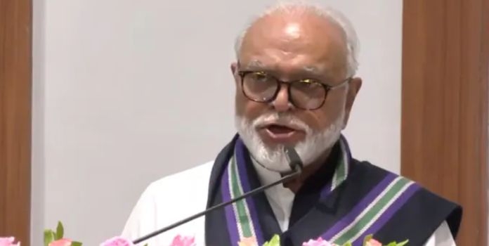 Chhagan Bhujbal takes oath as cabinet minister