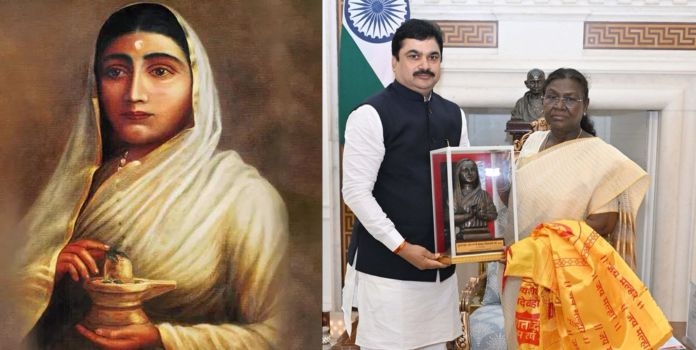 पुण्यश्लोक अहिल्यादेवी होळकर यांच्या त्रिशताब्दी जयंती उत्सवाचे राष्ट्रपतींना निमंत्रण
