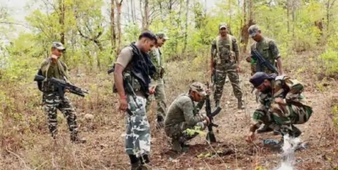 4 Naxalites killed in Gadchiroli 