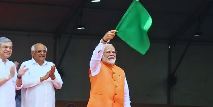 pm narendra modi inaugurated the first electric locomotive plant in dahod