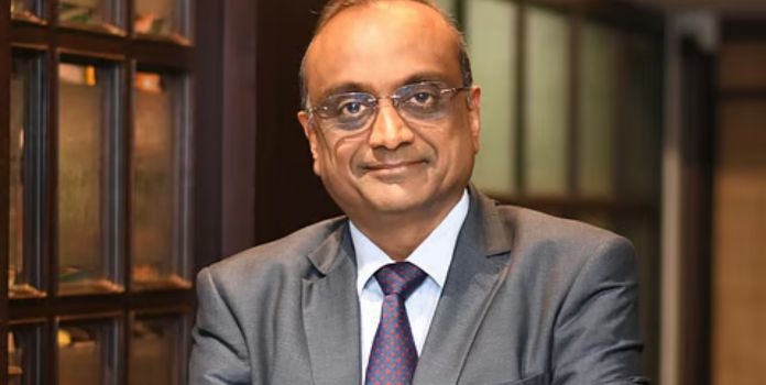 राज्याचे महाधिवक्ता बीरेंद्र सराफ यांचा वैयक्तिक कारणास्तव राजीनामा!