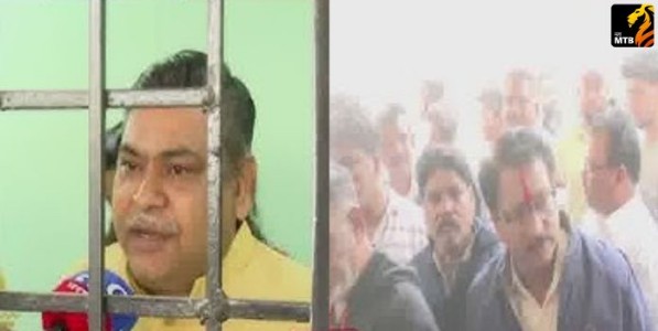 Municipal Elections : नागपूरात उमेदवारासह कुंटुंबाला घरात कोंडले