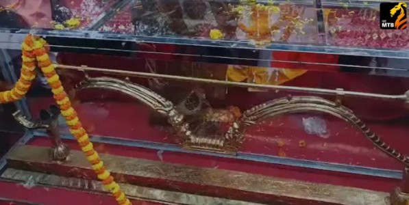 Ayodhya Shri Ram Temple : २८६ किलो वजनाचे सुवर्ण धनुष्य अयोध्येतील श्रीराम मंदिरात दाखल
