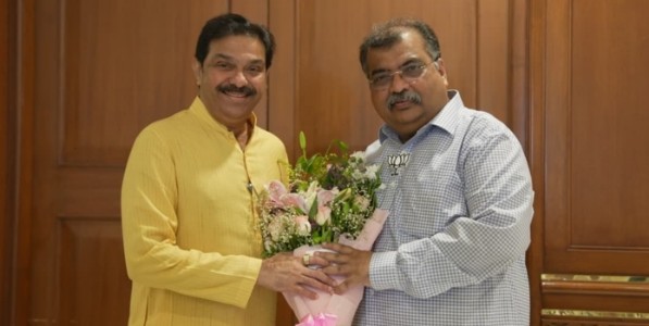 महिंद्रा अँड महिंद्रा वर्कर्स युनियनच्या सरचिटणीसपदी आ. प्रसाद लाड