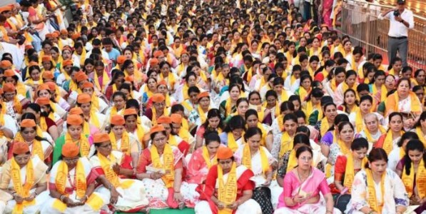 पुण्यात महालक्ष्मी मंदिरात श्रीसूक्त आणि श्रीगणपती अथर्वशीर्षाचे सामूहिक पठण