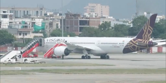 Air India Flight Emergency Landing Jaipur