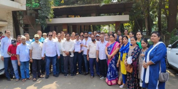 डोंबिवलीत पाण्यासाठी नागरिकांचा आक्रोश! एमआयडीसी कार्यालयावर रहिवाशांचा धडक मोर्चा