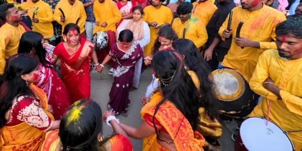 ऐतिहासिक लाल चौकात दुर्गामाता विसर्जनाची भव्य मिरवणूक