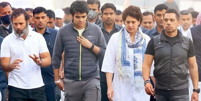 Rehan Vadra Photo Controversy