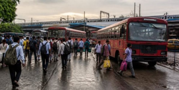 कसारा रेल्वे ब्लॉकदरम्यान एसटीचा आधार