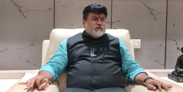 प्रत्येक जिल्हाधिकारी कार्यालयात ‘मराठी भाषा विकास कक्ष’! जागा उपलब्ध करून देण्याचे उदय सामंतांचे निर्देश