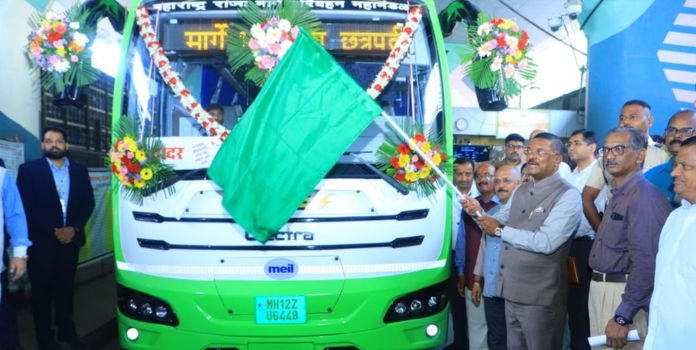 Dadar to Navi Mumbai Airport Bus.