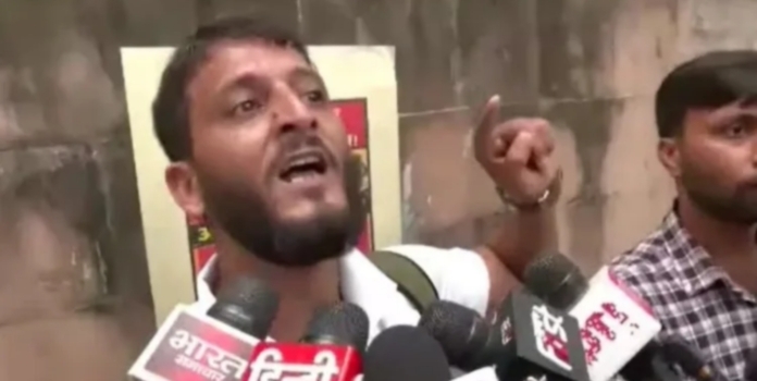 Kashmiri Youth Assault Delhi Connaught Place