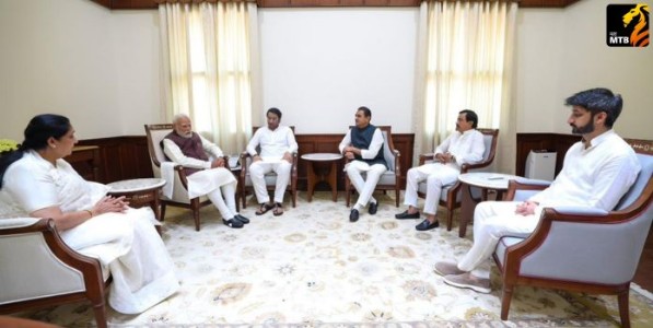 सुनेत्राताईंची पंतप्रधान, गृहमंत्र्यांशी चर्चा : दिल्ली दौऱ्यावेळी नेमकं काय घडलं?