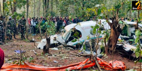 Ranchi Air Ambulance Crash : विमान दुर्घटनांची मालिका सुरुच! झारखंडमध्ये एअर अ‍ॅम्ब्युलन्सचा भीषण अपघात; सात जणांचा मृत्यू