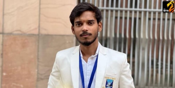 संघर्षातून उजळली कलेची वाट