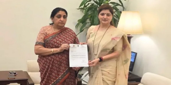 माझ्या बदनामीचा कट रचणाऱ्यांवर कायदेशीर कारवाई करणार : रुपाली चाकणकर