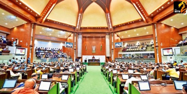 UCC Bill Passed In Gujarat : गुजरातमध्ये ऐतिहासिक निर्णय! उत्तराखंडनंतर समान नागरी कायदा मंजूर करणारे दुसरे राज्य ठरले