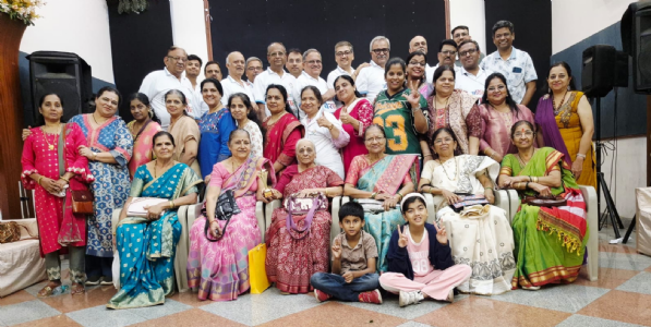 'वैशाली'चा सुवर्णप्रवास; इमारतीपलीकडचं एक जिवंत कुटुंब!