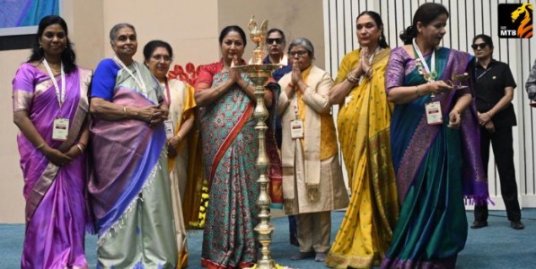 Vandaniya Shantakka : स्त्री ही समाजाला धारण करणारी सुदृढ शक्ती आहे, त्यामुळे ती नारायणी बनू शकते : वंदनीय शांताक्का