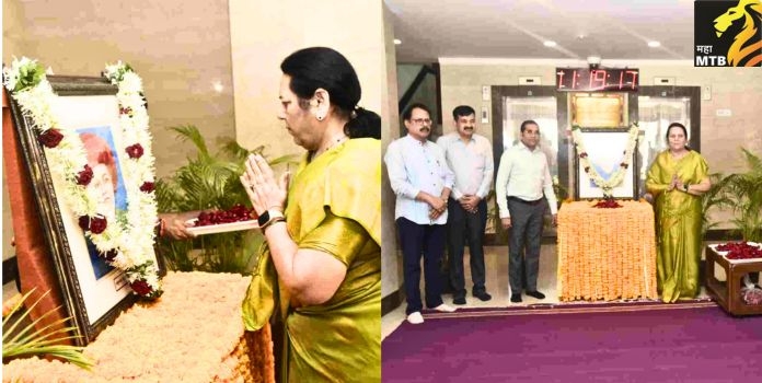 mahatma jyotirao phule yana abhivadan 